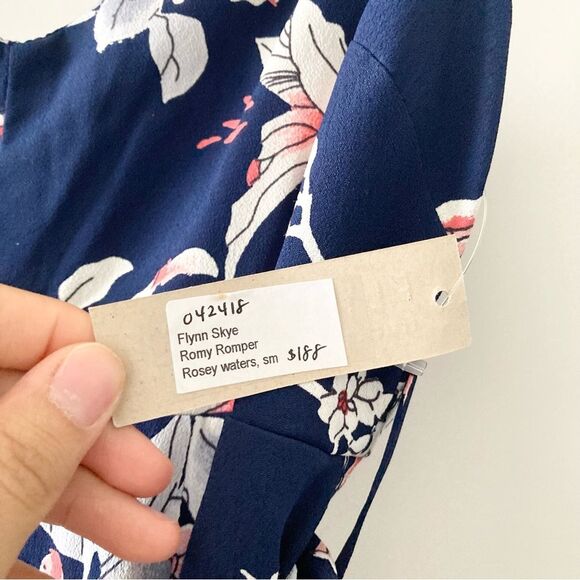NWT Flynn Skye floral Romy Romper S - Picture 3 of 5